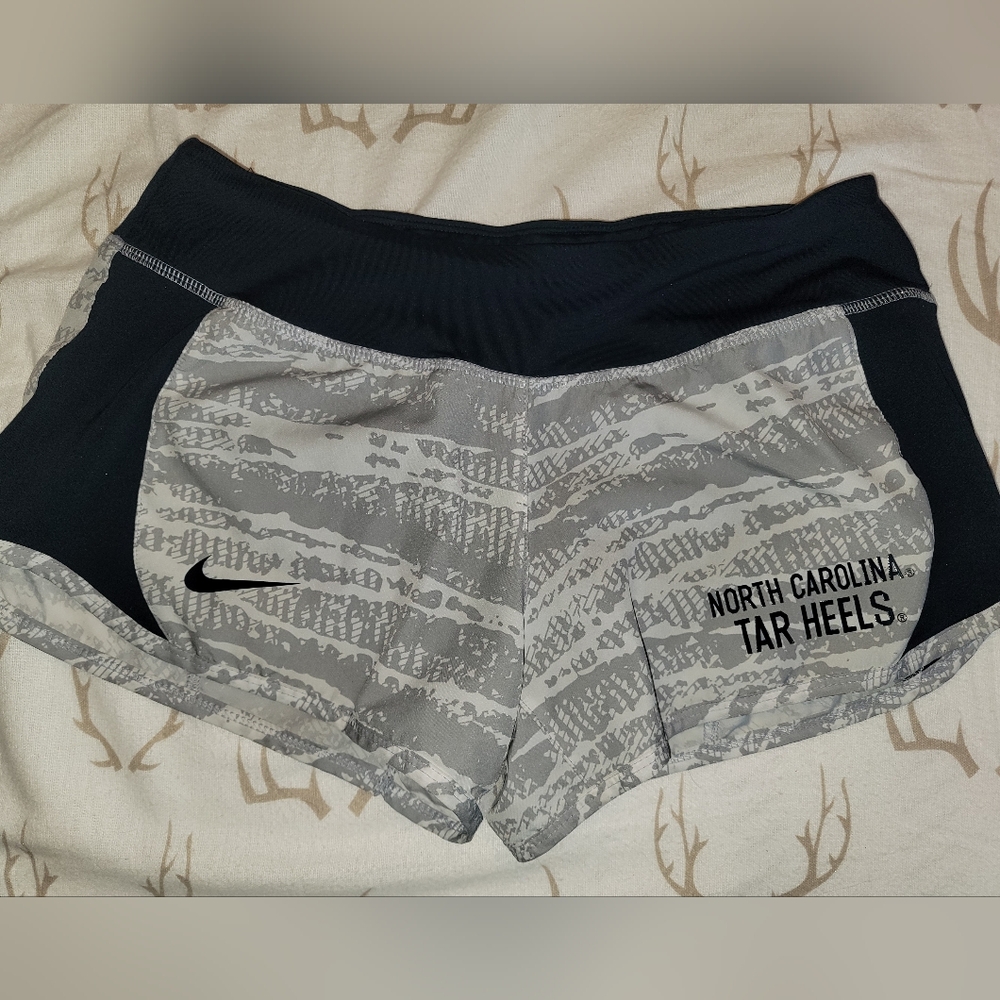 Nike Women's Athletic Shorts North Carolina Tarheels
